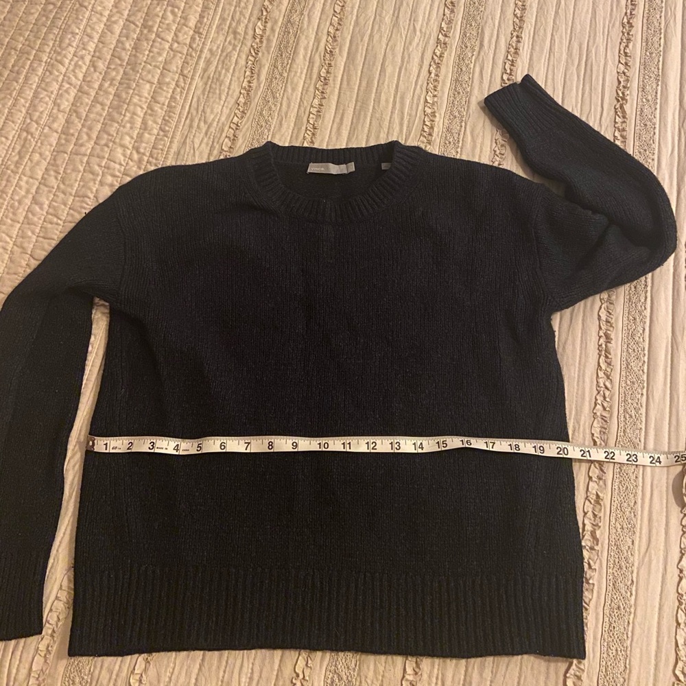 Vince sweater navy blue